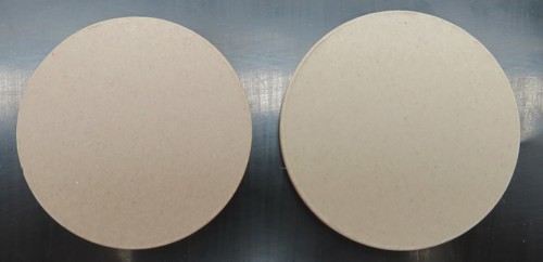 Figure 6: Ceramic media without fibers (left) and with fibers (right). (images: (ITC)