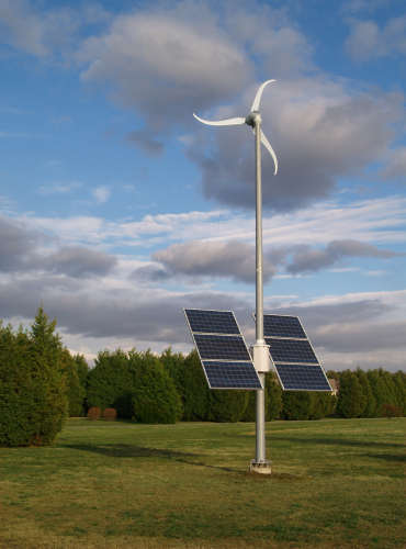 The initial wind and solar hybrid, Skystream Hybrid 6, uses a Skystream 3.7 small wind turbine, 6 solar panels and a GPS-controlled tracking mechanism that rotates the solar panels.