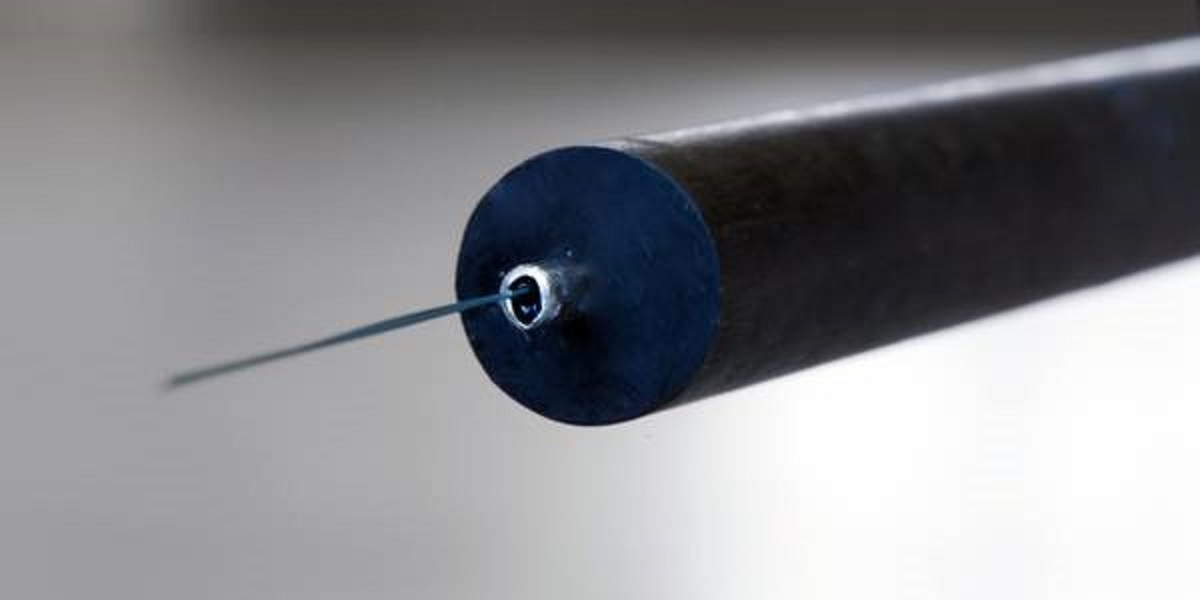 Diversified Structural Composites (DSC) has developed a fiber optic-embedded carbon composite rod for an oil well intervention system.