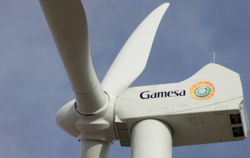 Gamesa has launched a new 4.5 MW low wind site model (G136-4.5 MW Class III) with a 66.5 metre segmented, modular blade design, unique on the market), which makes it as easy to transport and assemble as a 2.0-MW turbine, and also simplifies maintenance.