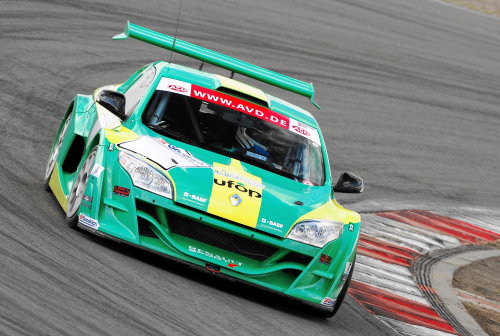 Green racing. The Renault Mégane Trophy BioConcept Car employs natural fibre composites and is fuelled by biodiesel.