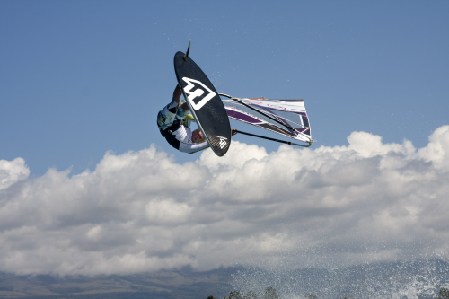 Fanatic Windsurfing uses Oxeon products its new board FreeWave TeXtreme.