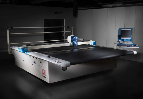 The new Lectra VectorTechTex FX 100 cutting equipment for industrial fabrics and composite materials.