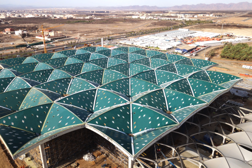 PCT produced 1312 composite panels to complete the 26,400 square metres surface area of the Madinah Station roof.