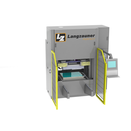 Langzauner will present its new press at COMPOSITES EUROPE.
