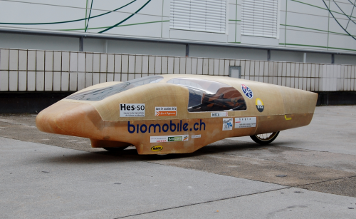 The BioMobile.ch is a prototype vehicle designed to minimise carbon dioxide emissions, in both its construction and its use.