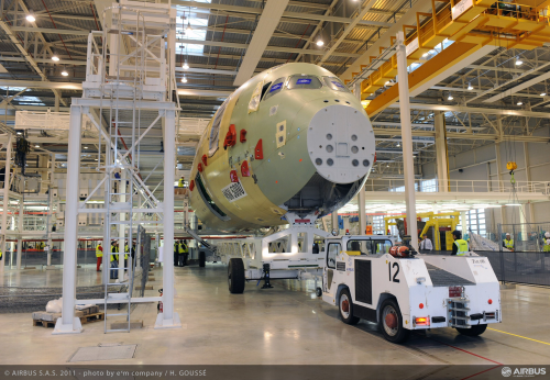 A350 XWB arrives in Toulouse Final Assembly Line (23 December 2011). (Picture © Airbus S.A.S. 2011.)