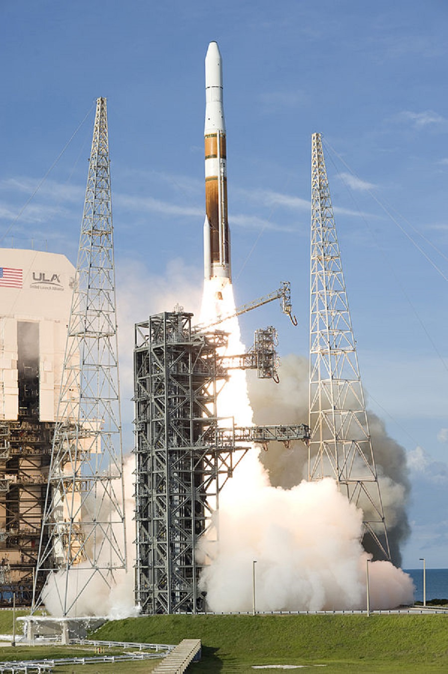 The Delta IV launch system in active use. Photo courtesy NASA /Tony Gray, Gina Mitchell.
