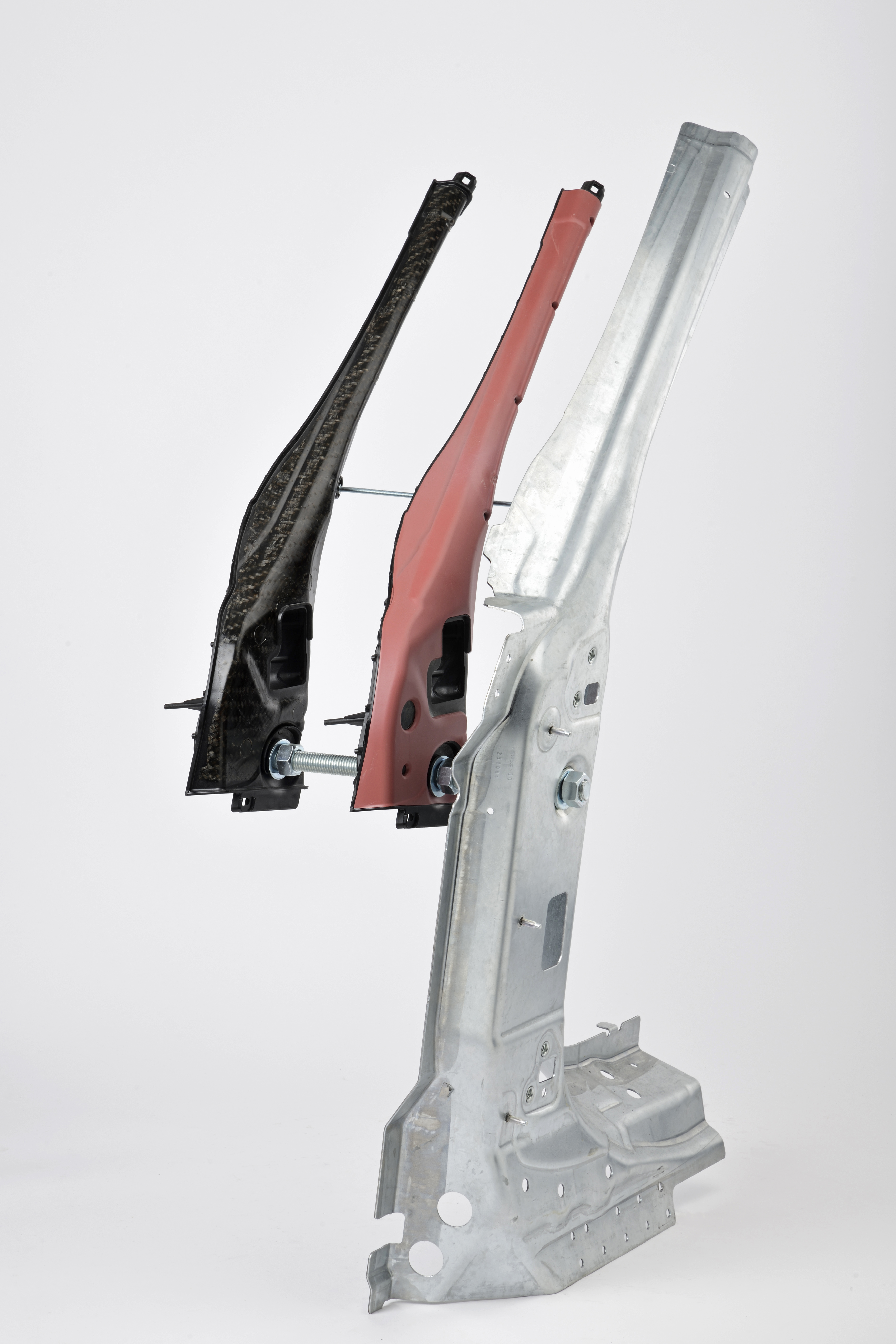 The 3D hybrid A-pillar extends upward from the vehicle rocker panel, accommodates the door hinges and holds the windshield in place at the side.