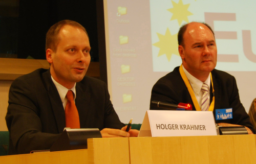 Hoger Krahmer MEP (left), with EuCIA president Volker Fritz (right).