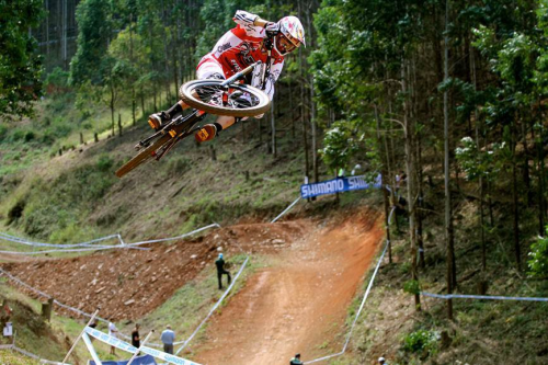 After more than a year of development, ENVE-sponsored rider Greg Minnaar rode the new nano-enhanced down hill rim to victory at the 2012 World Cup Opener in Saint Pietermaritzburg, South Africa.