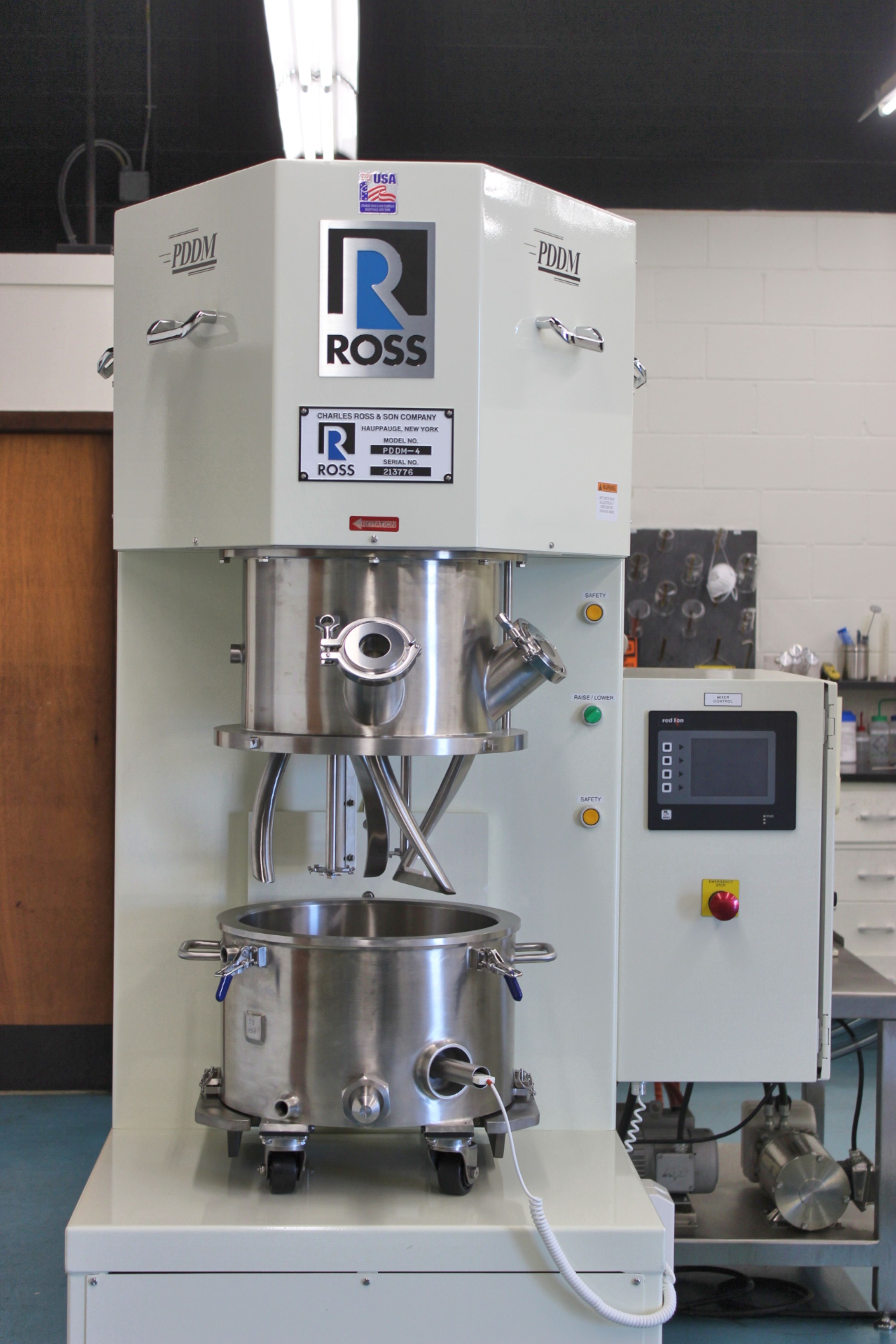 The four-gallon model PDDM-4 planetary dual disperser is equipped with two high viscosity blades and two high speed dispersers.