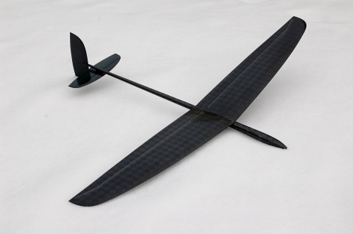 The glider’s wing span is 1.5 m, the length of the craft is 1.1 m, and the total weight of the aircraft is 215 g.