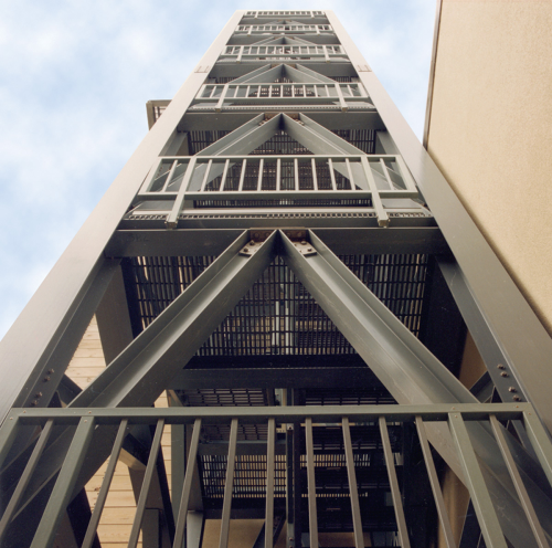 This 63 ft (19.2 m) freestanding stair tower was constructed using Strongwell’s Extren® structural components.