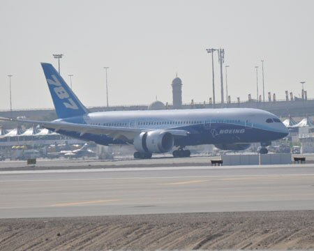 The third Boeing 787 Dreamliner, ZA003, arriving at Dubai International Airport.