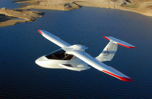 The ICON A5 two-seat amphibious light sport aircraft has a carbon fibre composite airframe. The aicraft has a wingspan of 34 ft and is 22 ft long.