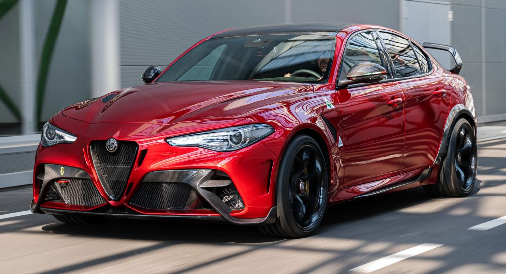 HP is using Hexcel technology to make external body panels for vehicles such as Alfa Romeo’s Giulia GTA.