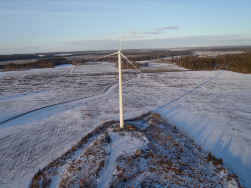 In February 2011 Gamesa concluded the supply, installation and start-up of its first wind farm in Sweden, comprising six G58 - 850 kW turbines, for wind power developer and consultant Triventus. The facility was assembled in just two months during the coldest winter on record in Sweden in 100 years. The fact that the turbines were all spread far apart from each other meant logistics planning and task and team coordination was crucial and complex.