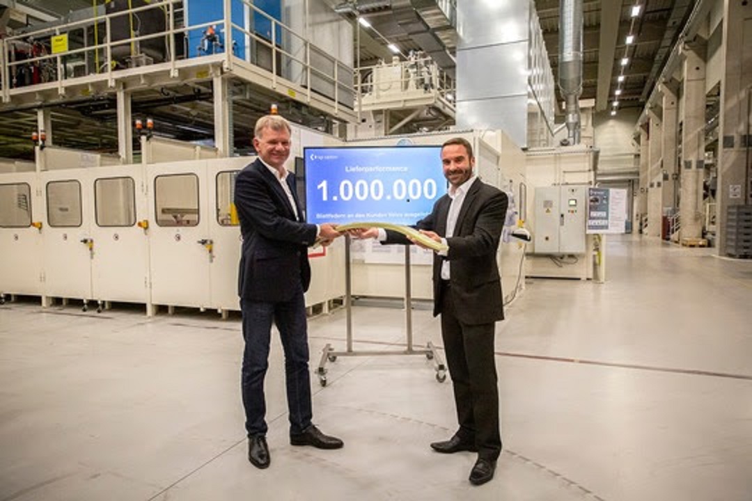 Dr Jürgen Köhler, CEO of SGL Carbon, and Herwig Fischer, managing director of SGL Carbon at the company’s Innkreis production site.