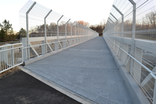 Composite Advantage has established standard fibre reinforced plastic (FRP) bridge deck configurations based on AASHTO pedestrian bridge requirements and typical stringer support spacing.