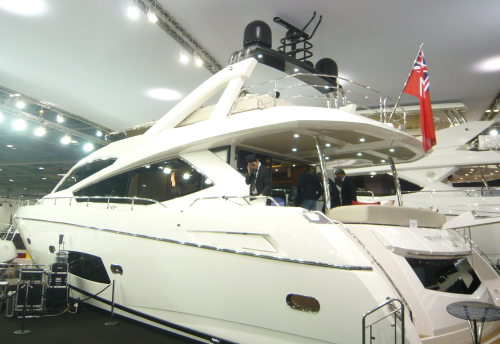 Sunseeker has adopted carbon prepreg for a significant part of the primary structure of the latest addition to its flybridge range, the Manhattan 73. Amber Composites worked with the yacht builder to develop the processing details.